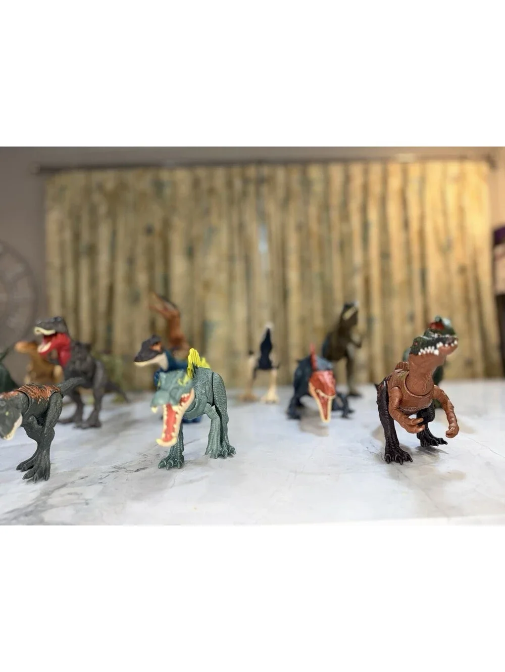 Lot of 16 Mattel Jurassic World Dinosaurs Roarivores Savage Strike Attack Pack
